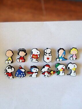 Croc Charms 1 Lot of (12) pcs - Peanuts Characters